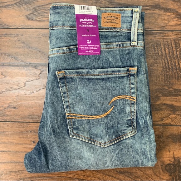 Signature Levi Strauss Modern Skinny Jean - Picture 9 of 10